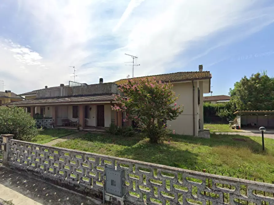 Immagine 8 di Casa bifamiliare in vendita  in Via Matteotti a Bagnolo San Vito