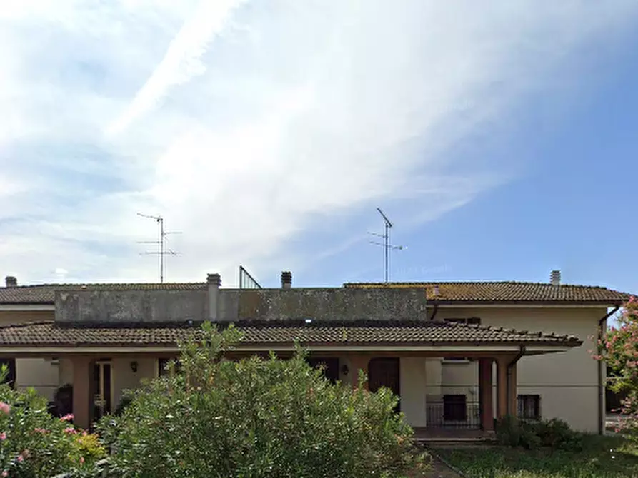 Immagine 11 di Casa bifamiliare in vendita  in Via Matteotti a Bagnolo San Vito