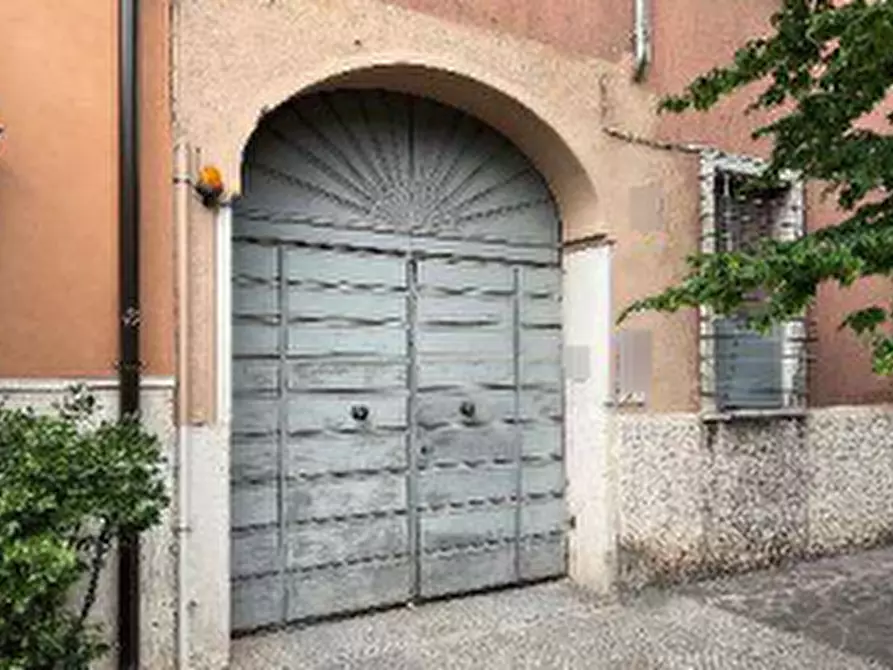 Immagine 1 di Appartamento in vendita  in Corso Garibaldi a Mantova