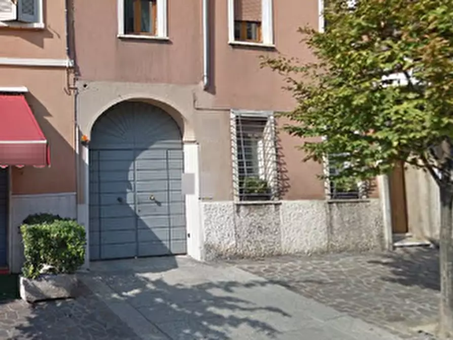 Immagine 5 di Appartamento in vendita  in Corso Garibaldi a Mantova