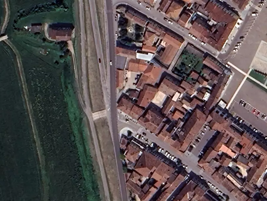 Immagine 16 di Appartamento in vendita  in Via Enrico Ferri a San Benedetto Po