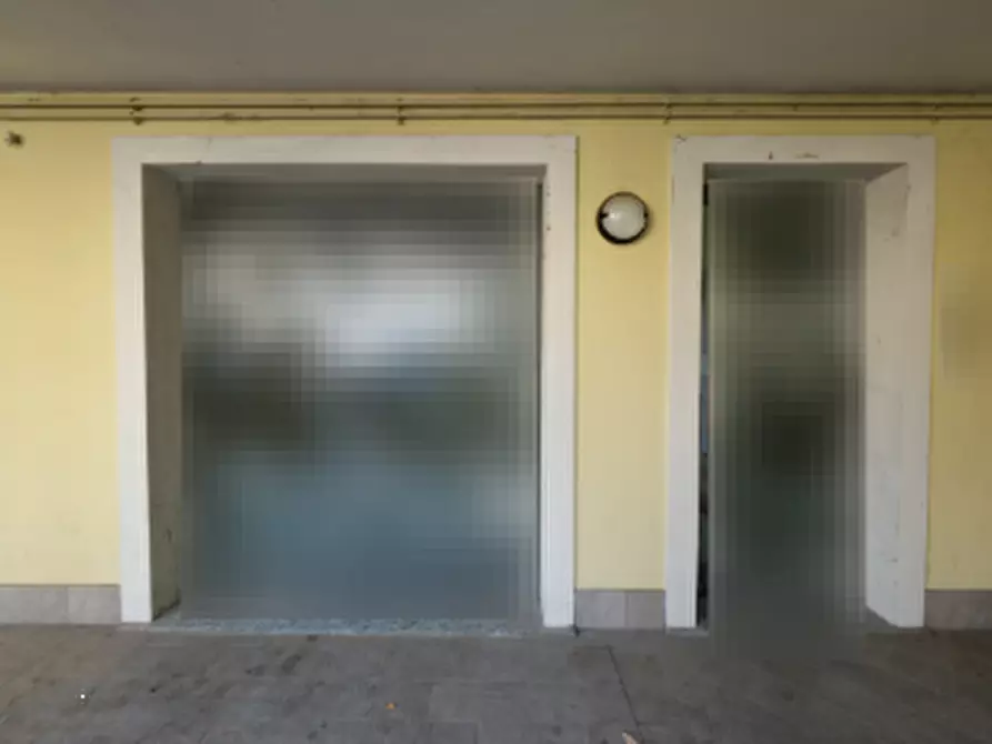 Immagine 3 di Negozio in vendita  in Via Dante Alighieri a Arluno