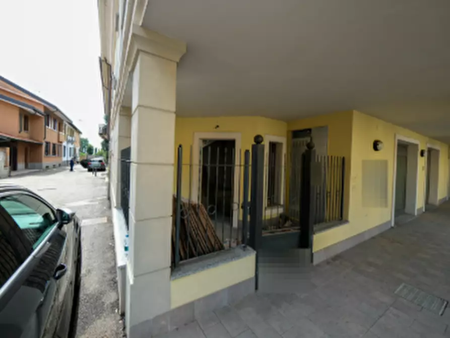 Immagine 1 di Appartamento in vendita  in Via Dante Alighieri a Arluno