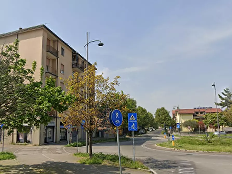 Immagine 2 di Appartamento in vendita  in Via Montello  a Pessano Con Bornago