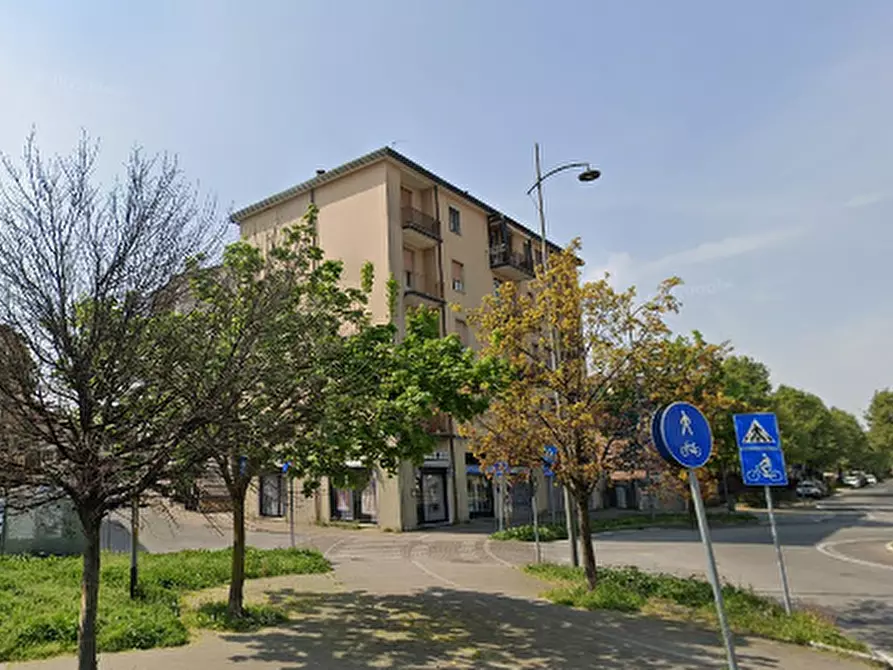 Immagine 9 di Appartamento in vendita  in Via Montello  a Pessano Con Bornago