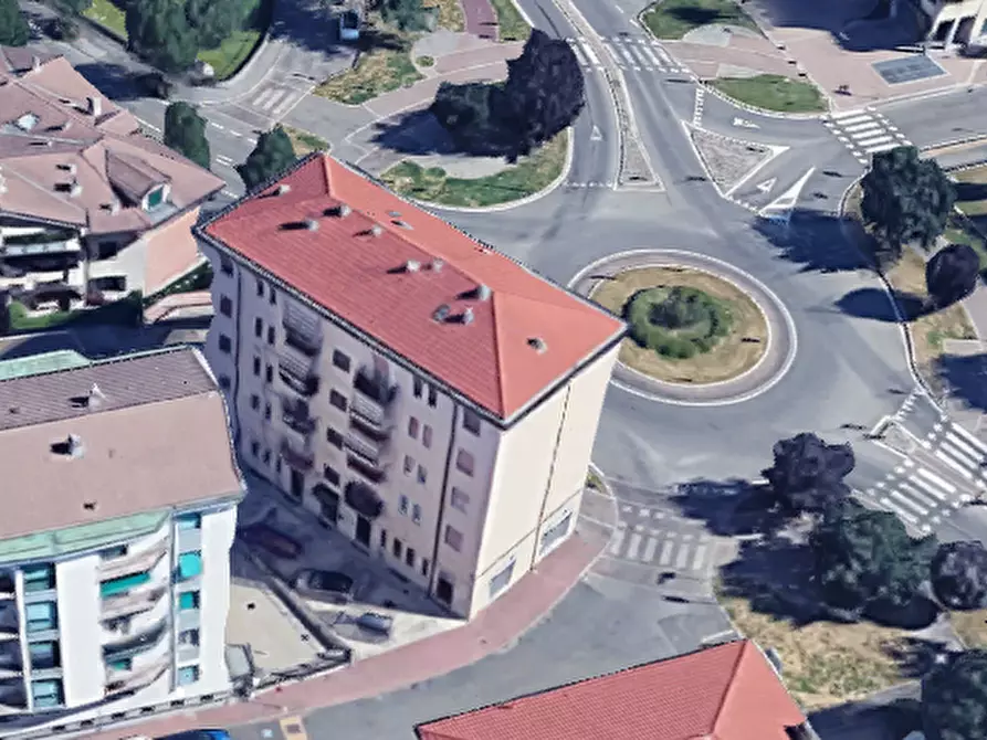 Immagine 11 di Appartamento in vendita  in Via Montello  a Pessano Con Bornago