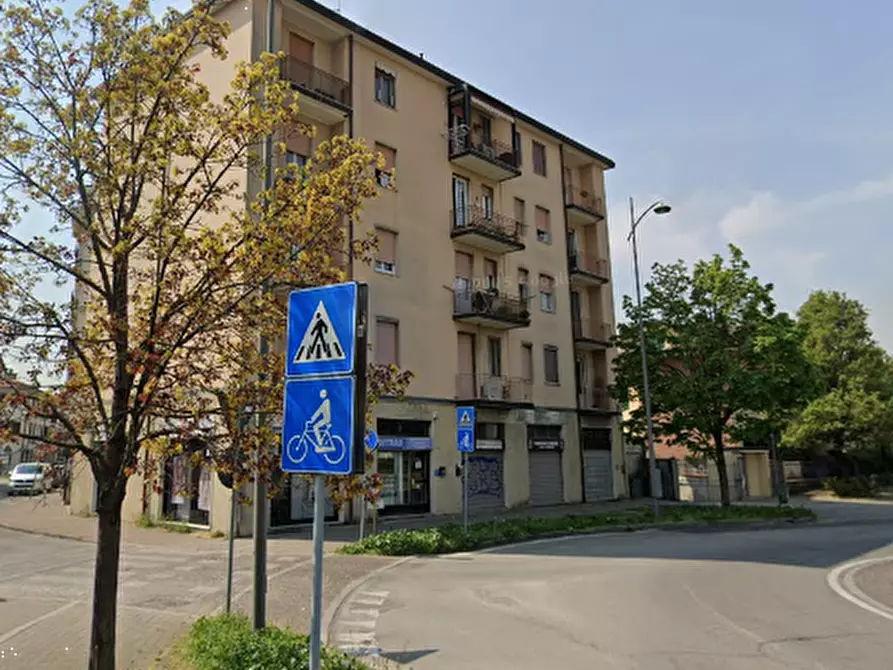 Immagine 18 di Appartamento in vendita  in Via Montello  a Pessano Con Bornago