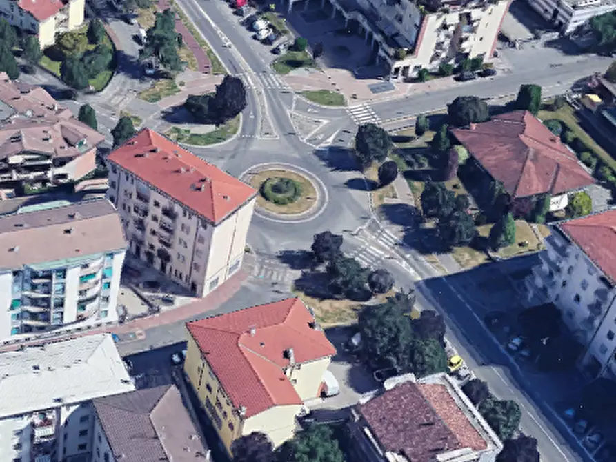 Immagine 24 di Appartamento in vendita  in Via Montello  a Pessano Con Bornago