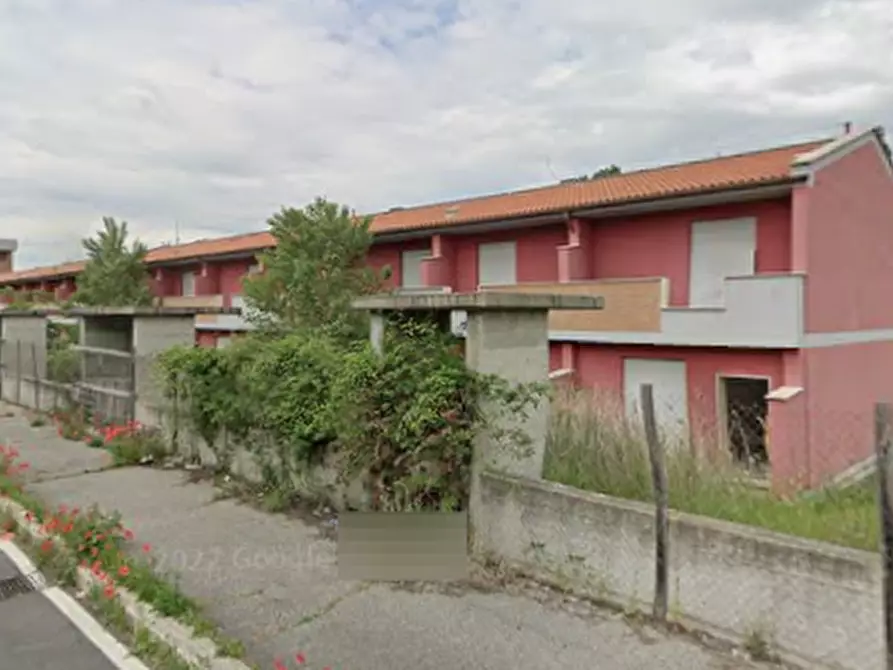 Immagine 2 di Villetta a schiera in vendita  in Via Carlo Cassola a Roma