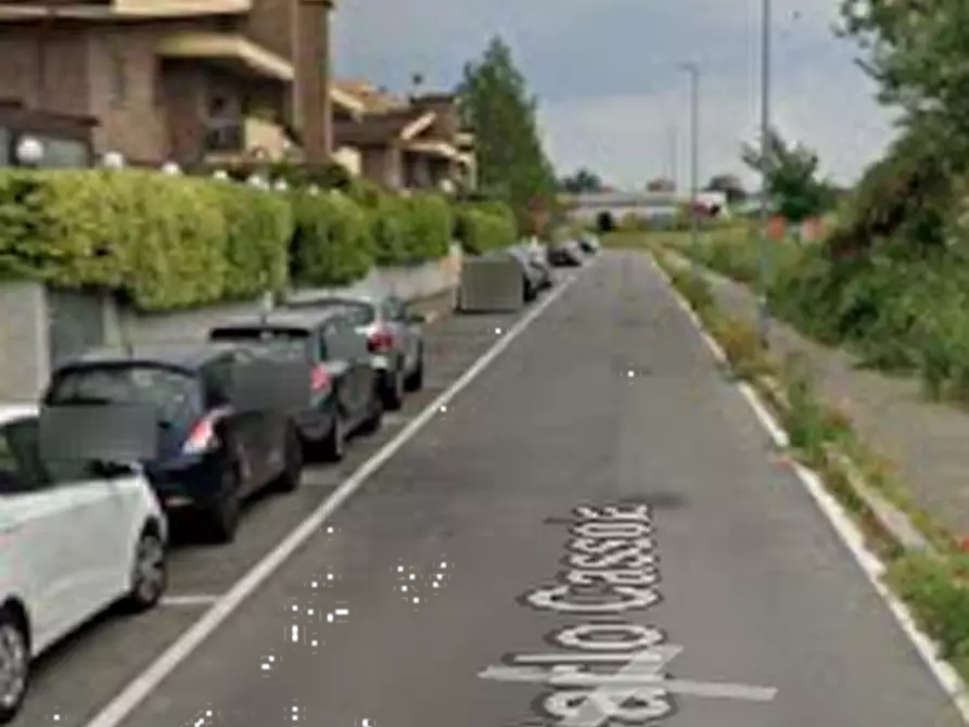 Immagine 12 di Villetta a schiera in vendita  in Via Carlo Cassola a Roma