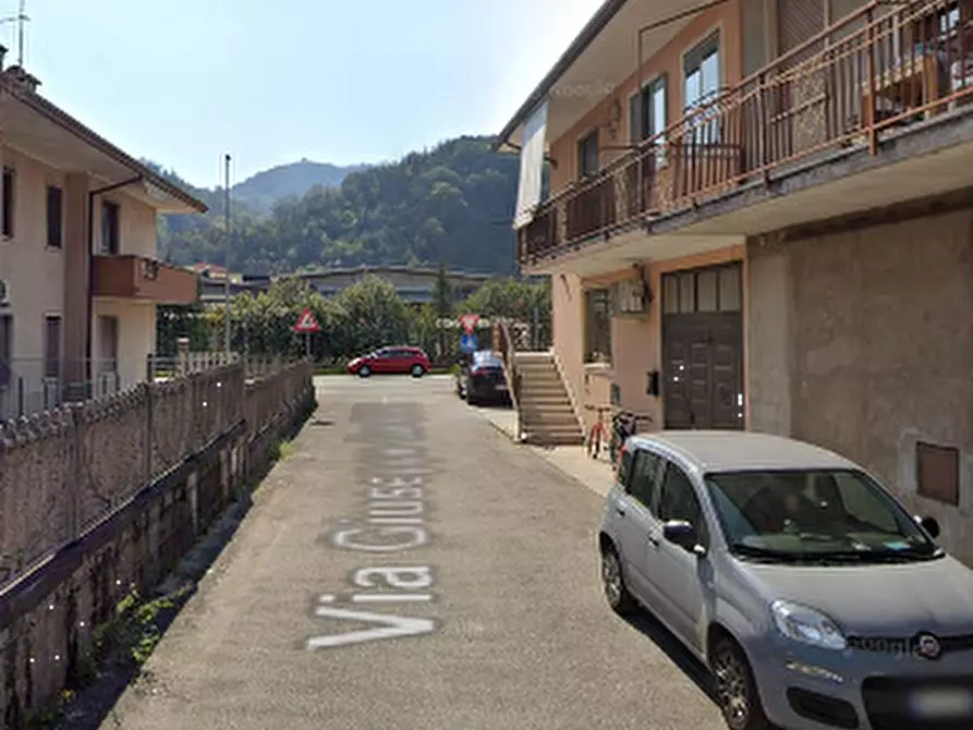 Immagine 5 di Appartamento in vendita  in Via Giuseppe Garibaldi a Chiampo