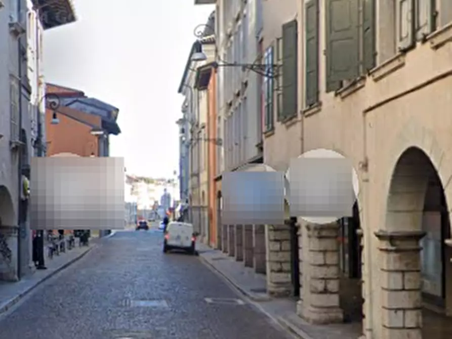 Immagine 13 di Negozio in vendita  in Via Vittorio Veneto a Udine