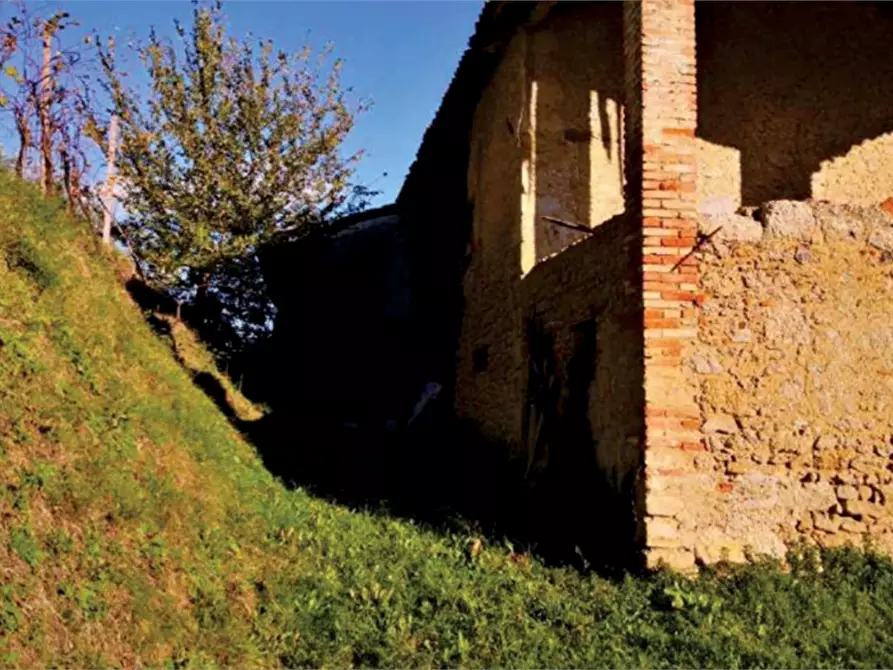 Immagine 4 di Rustico / casale in vendita  in Via Mire Alte a Refrontolo
