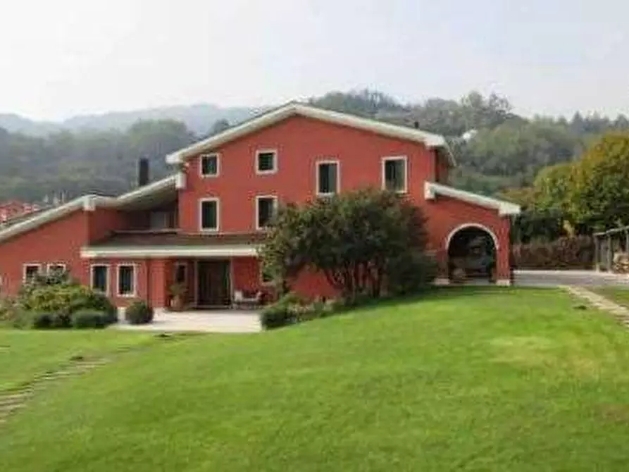 Immagine 3 di Villa in vendita  in Via Vittorio Alfieri a Chiampo