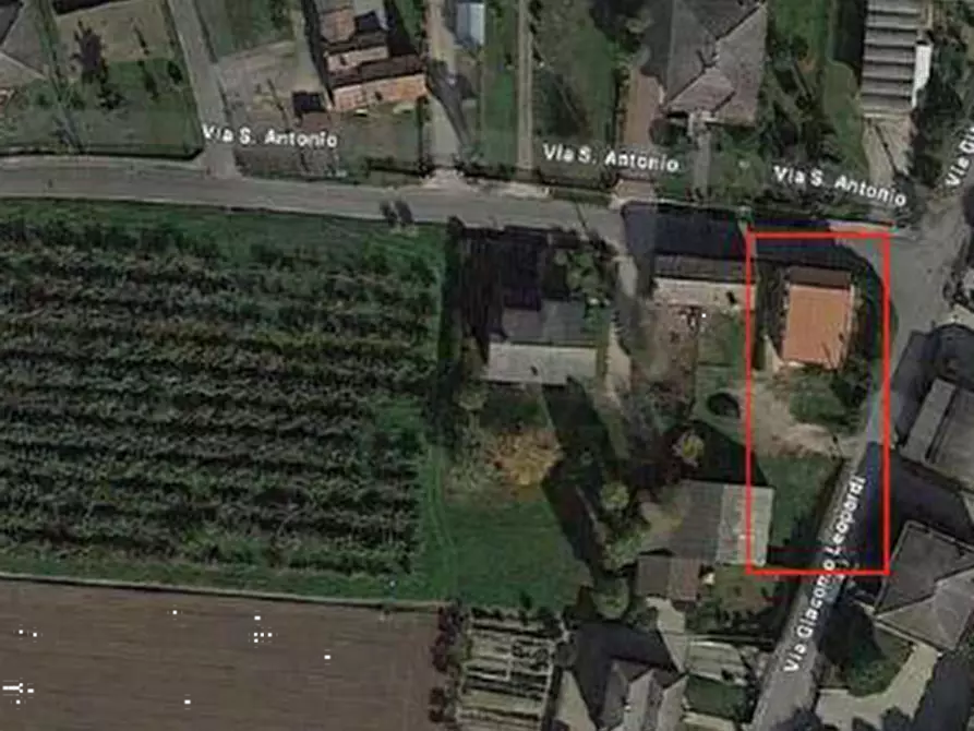 Immagine 3 di Porzione di casa in vendita  in Via Giacomo Leopardi a Castagnaro