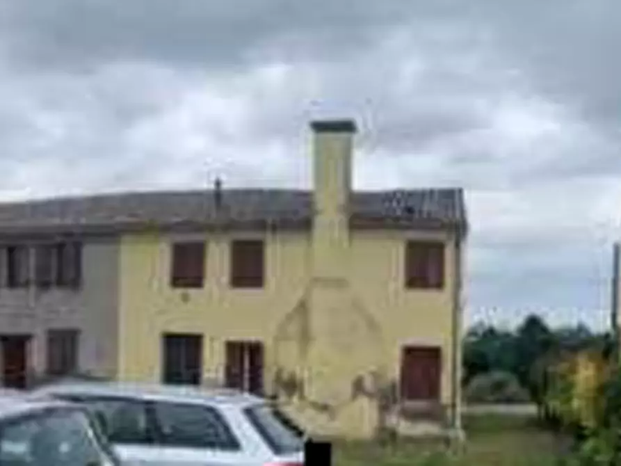 Immagine 7 di Porzione di casa in vendita  in Via Giacomo Leopardi a Castagnaro