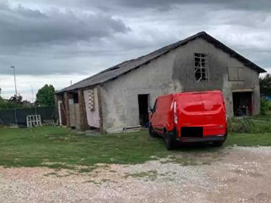 Immagine 13 di Porzione di casa in vendita  in Via Giacomo Leopardi a Castagnaro