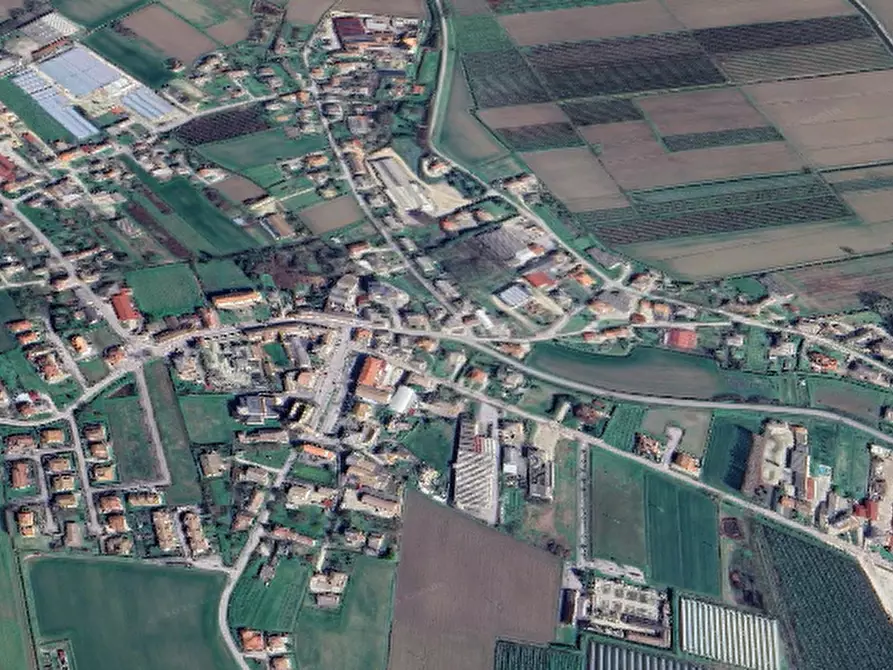 Immagine 25 di Porzione di casa in vendita  in Via Giacomo Leopardi a Castagnaro