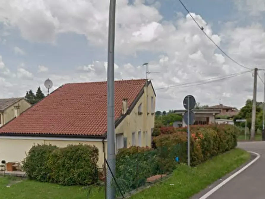 Immagine 40 di Porzione di casa in vendita  in Via Giacomo Leopardi a Castagnaro