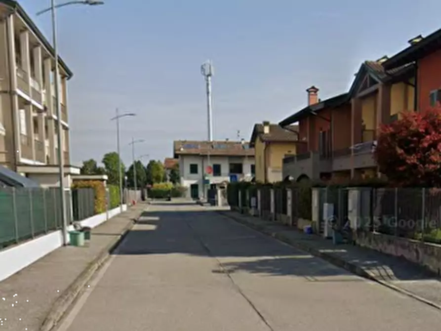 Immagine 4 di Villa in vendita  in Via Leonardo da Vinci a Pagazzano