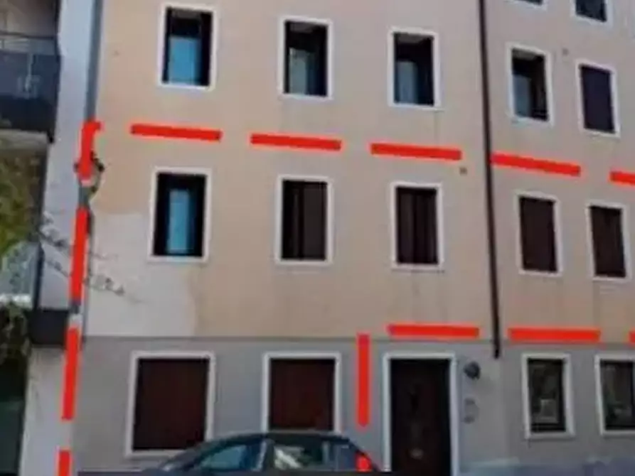Immagine 4 di Appartamento in vendita  in Via Santa Maria Maddalena  a Thiene