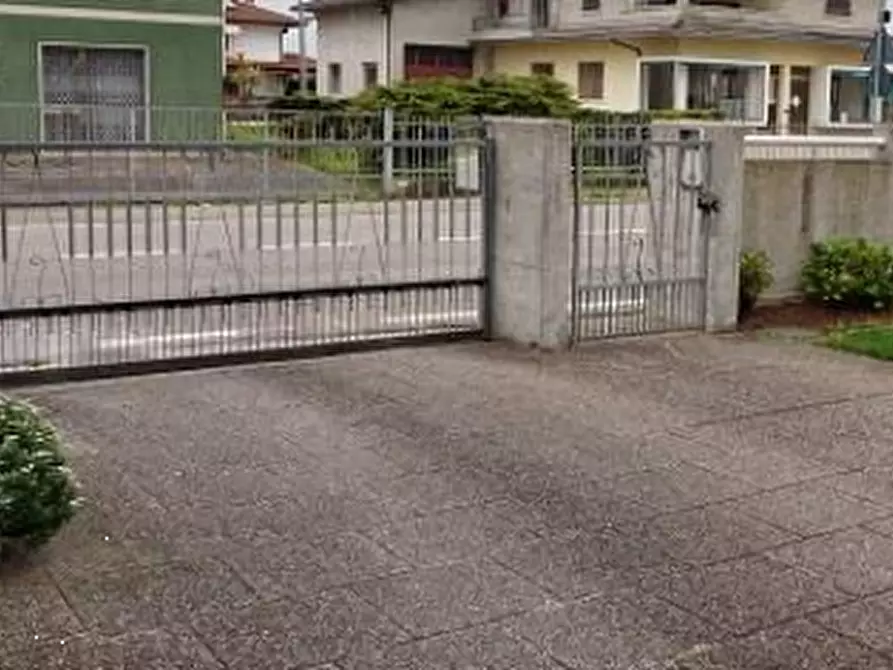 Immagine 7 di Appartamento in vendita  in Via dal Ponte  a Torri Di Quartesolo