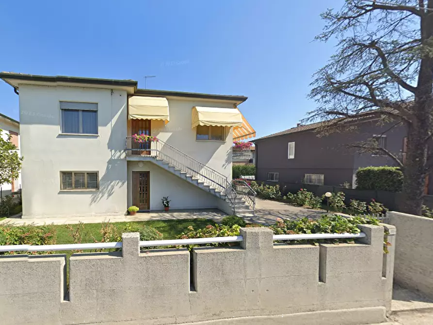 Immagine 3 di Appartamento in vendita  in Via dal Ponte  a Torri Di Quartesolo