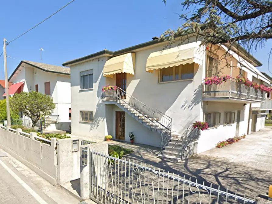 Immagine 2 di Appartamento in vendita  in Via dal Ponte  a Torri Di Quartesolo