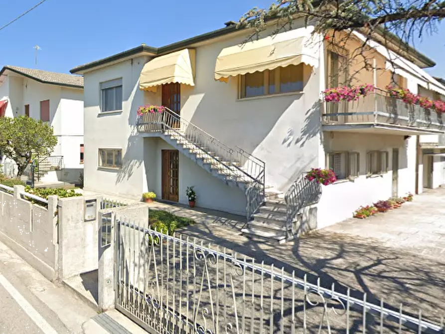 Immagine 23 di Appartamento in vendita  in Via dal Ponte  a Torri Di Quartesolo