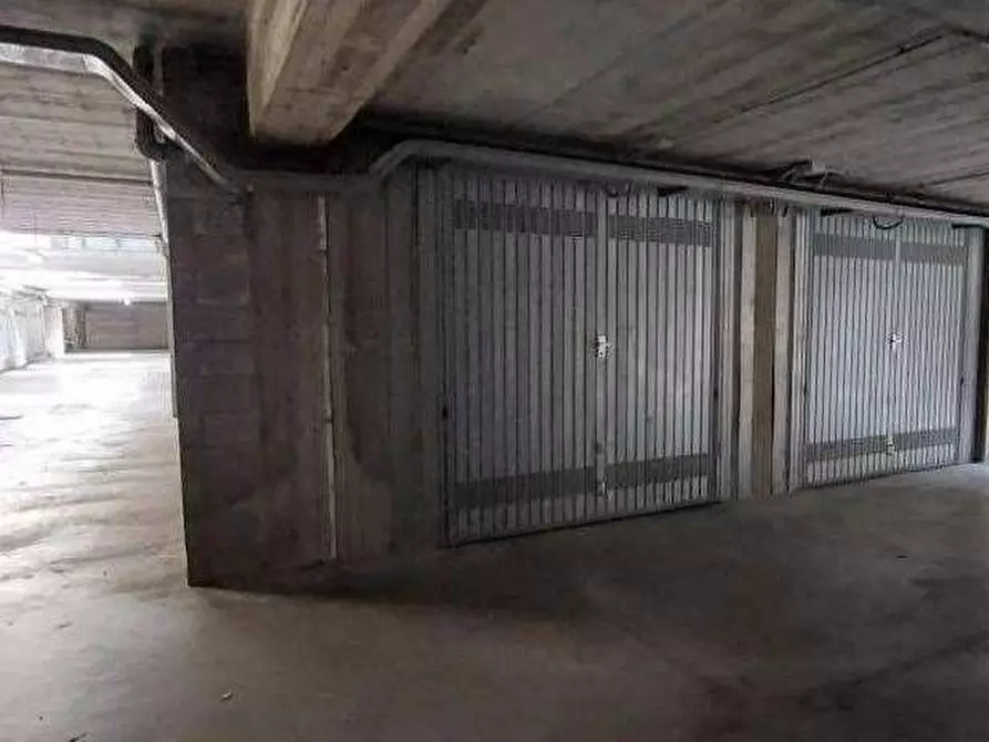 Immagine 10 di Appartamento in vendita  in Via Niccolò Tommaseo a Prato