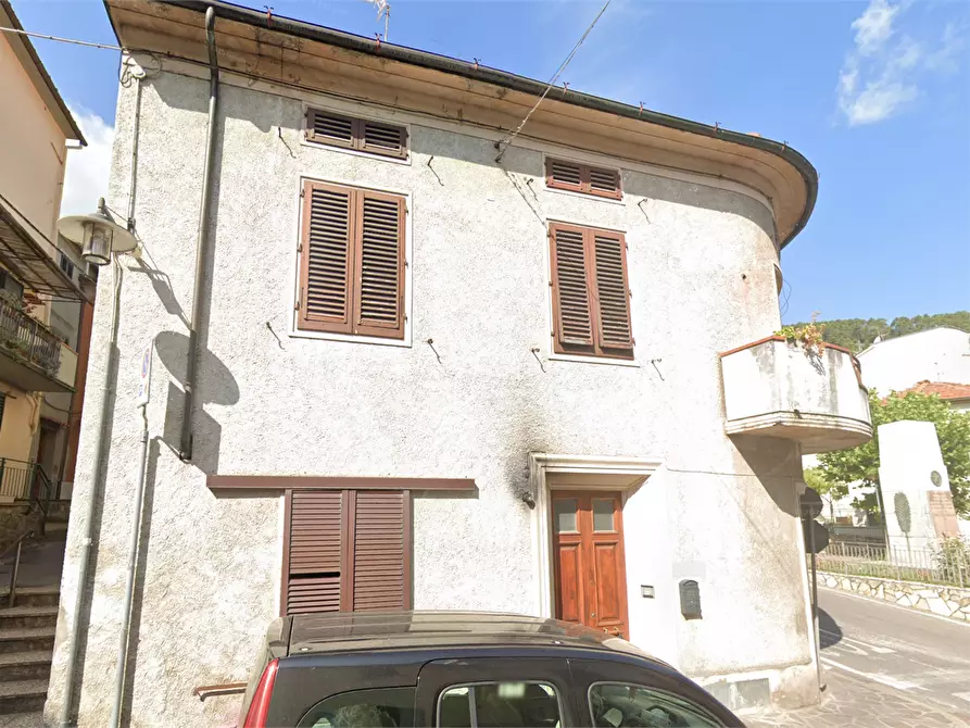 Immagine 5 di Porzione di casa in vendita  in Via Giulio Braga a Vaiano