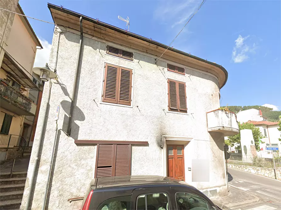 Immagine 15 di Porzione di casa in vendita  in Via Giulio Braga a Vaiano