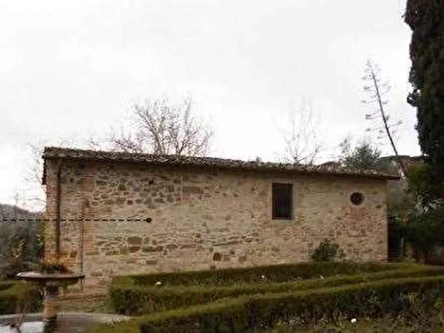 Immagine 5 di Stabile in vendita  in Figline e Incisa Valdarno  a Figline Valdarno