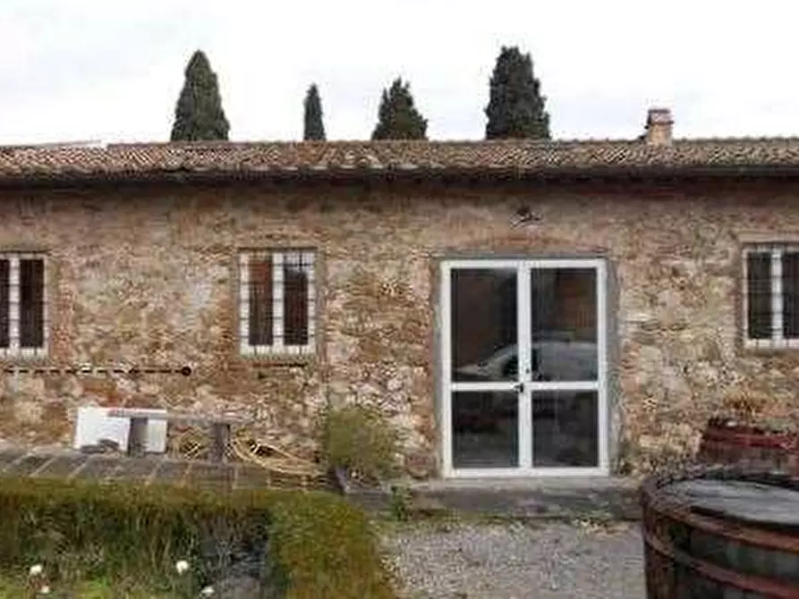 Immagine 7 di Stabile in vendita  in Figline e Incisa Valdarno  a Figline Valdarno