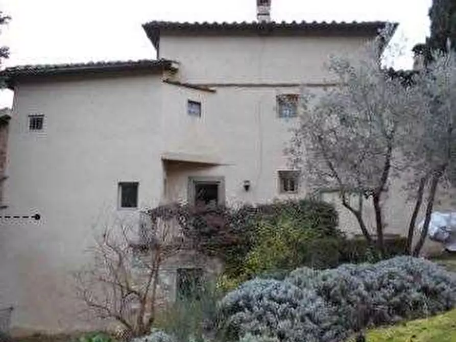 Immagine 17 di Stabile in vendita  in Figline e Incisa Valdarno  a Figline Valdarno