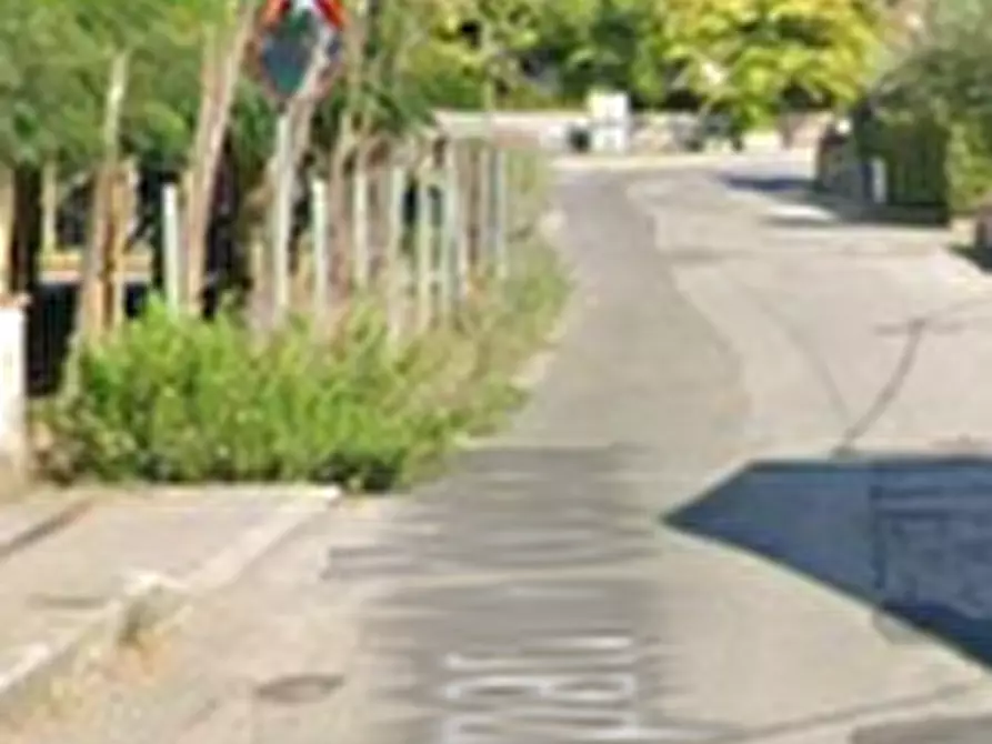 Immagine 9 di Magazzino in vendita  in Via delle Capanne  a Pistoia