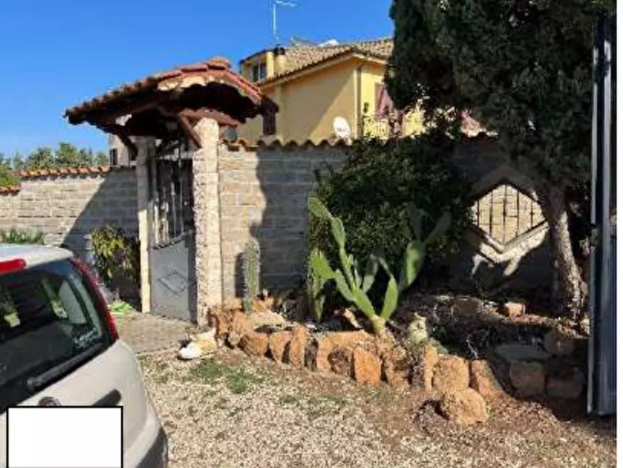 Immagine 2 di Casa indipendente in vendita  in Via Giovanni Gregorio Mendel a Roma