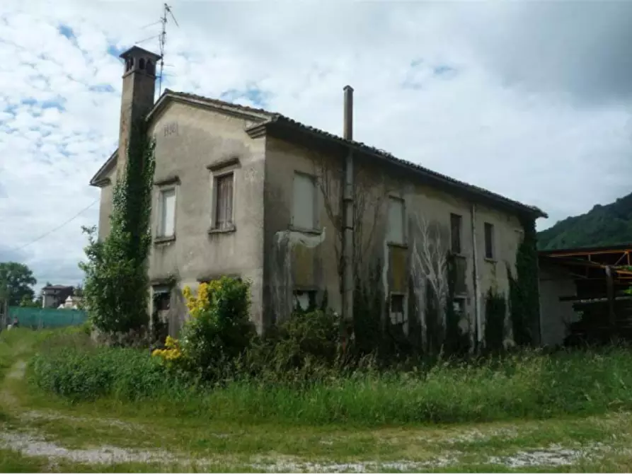 Immagine 2 di Rustico / casale in vendita  in Via Carso a Vittorio Veneto