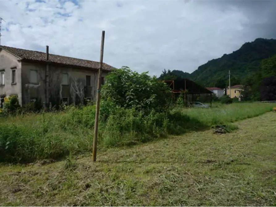 Immagine 4 di Rustico / casale in vendita  in Via Carso a Vittorio Veneto
