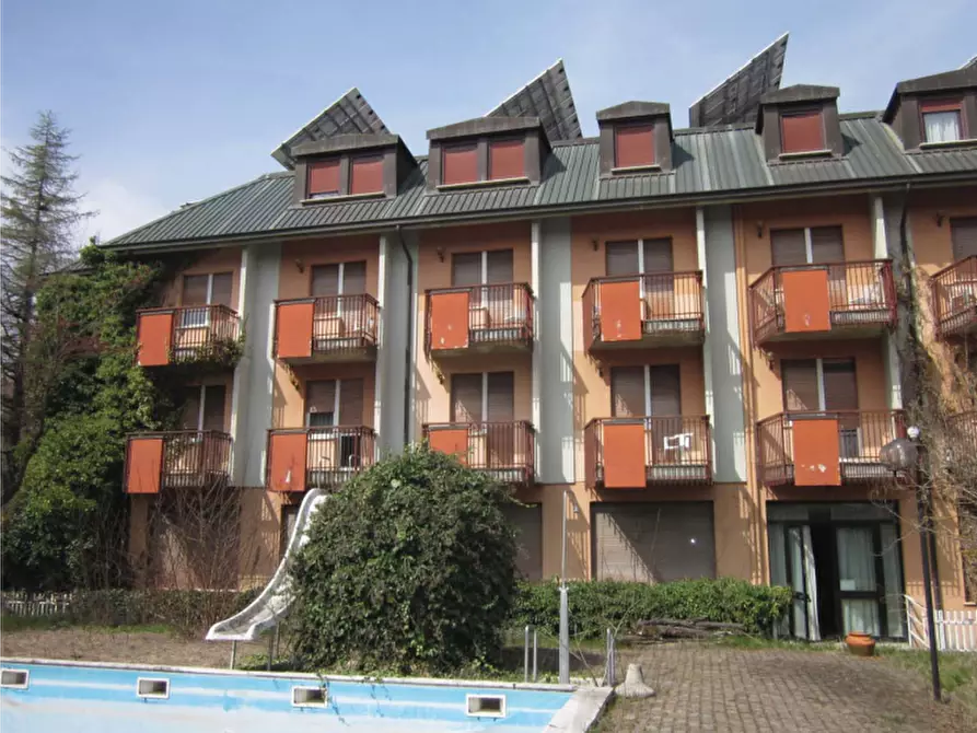 Immagine 10 di Hotel in vendita  in via Perosi a Godiasco