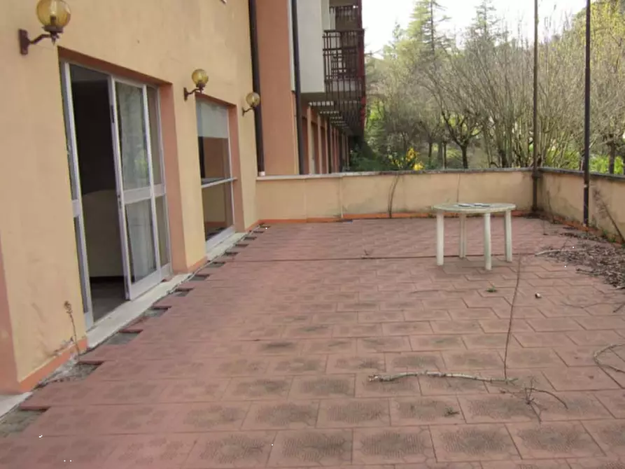 Immagine 11 di Hotel in vendita  in via Perosi a Godiasco