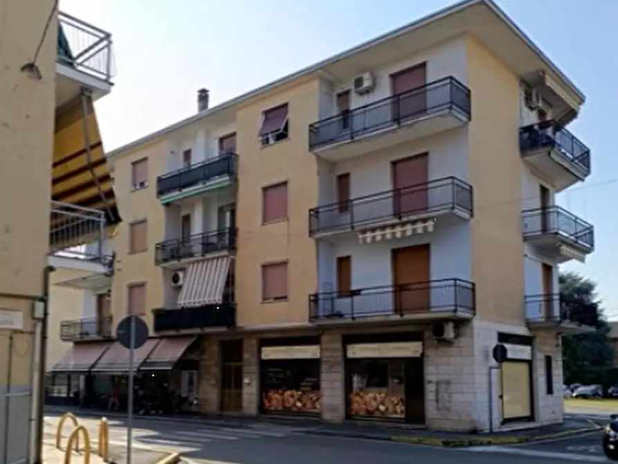 Immagine 1 di Appartamento in vendita  in Via Filippo Turati a Limbiate