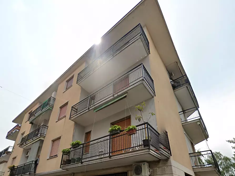 Immagine 3 di Appartamento in vendita  in Via Filippo Turati a Limbiate