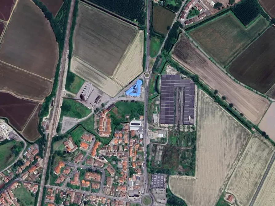 Immagine 3 di Garage in vendita  in Via della Stazione a San Martino Siccomario