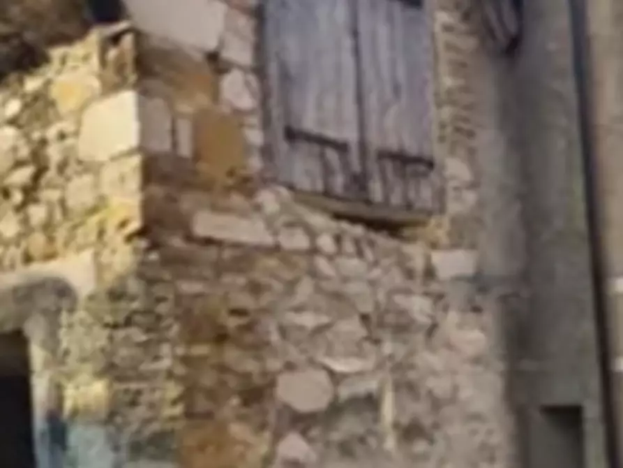 Immagine 2 di Magazzino in vendita  in  Via I Maggio a Tambre