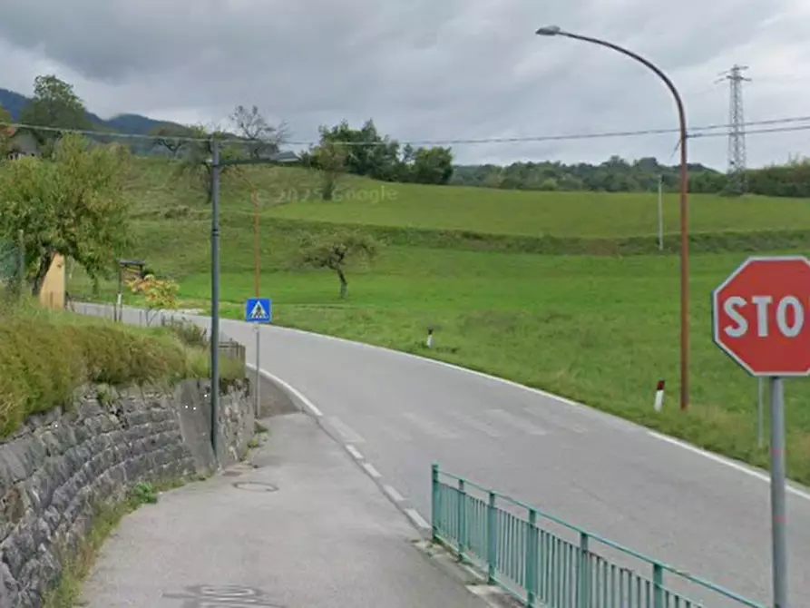 Immagine 10 di Magazzino in vendita  in  Via I Maggio a Tambre