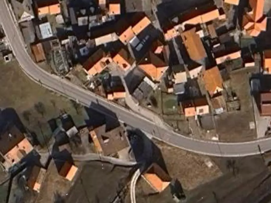 Immagine 13 di Magazzino in vendita  in  Via I Maggio a Tambre