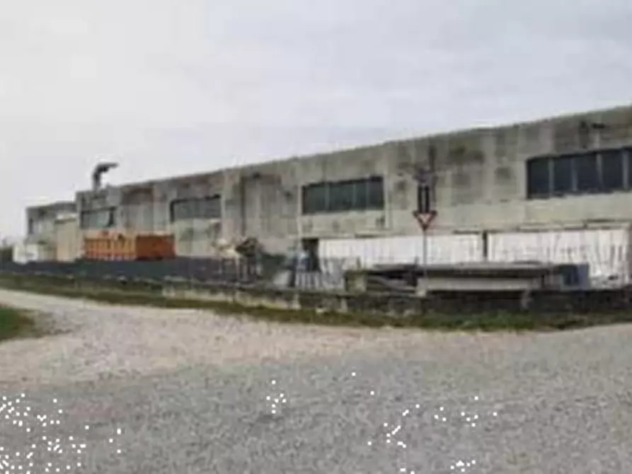 Immagine 4 di Capannone industriale in vendita  in Via Cal della Madonna a Farra Di Soligo
