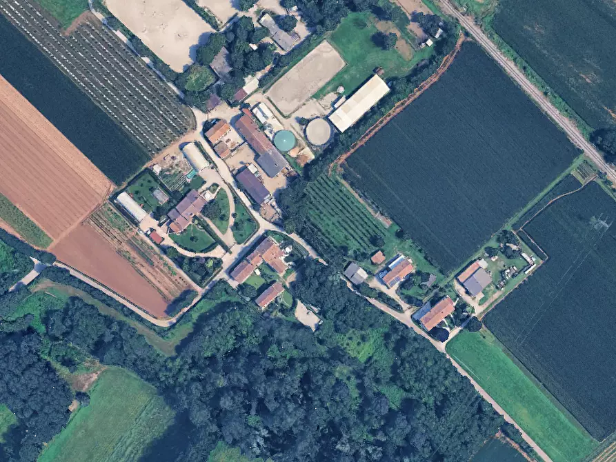 Immagine 11 di Appartamento in vendita  in Via Ongarine a Paese