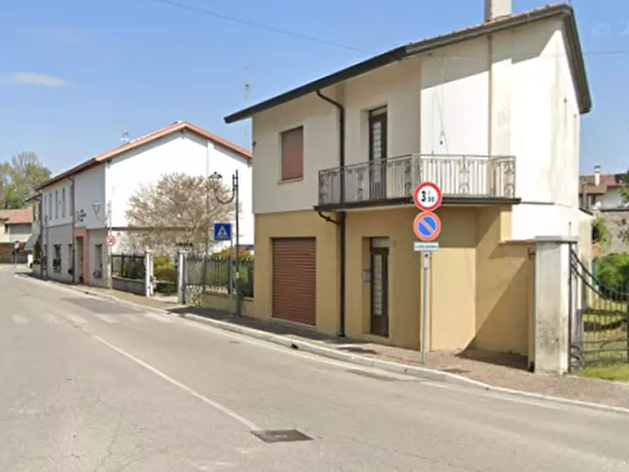 Immagine 9 di Negozio in vendita  in Via Nicolò Bettoni a Fossalta Di Portogruaro